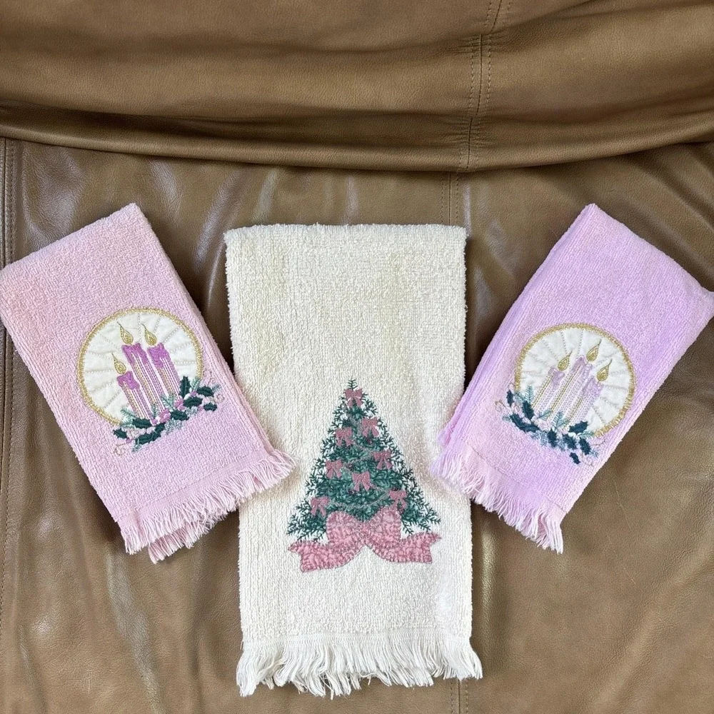 VTG Set Of 3 Embroidered Pink Christmas Towels Tree Ribbons Candles Holly Gold